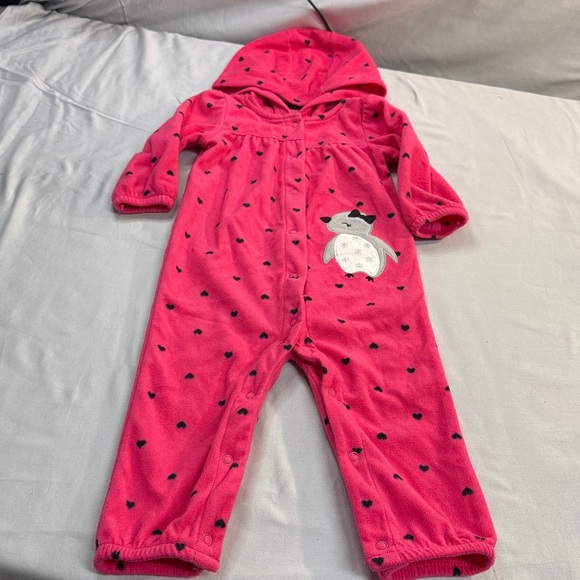 Carter's - NWOT - Pink Fleece Baby Onesie/hooded romper with Heart Accents - Picture 1 of 3